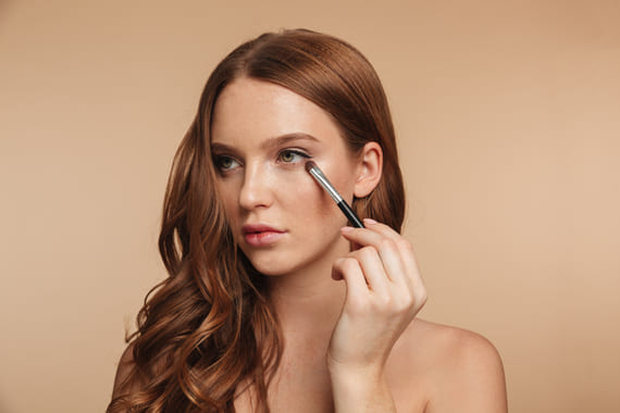 Cum se aplica un corector